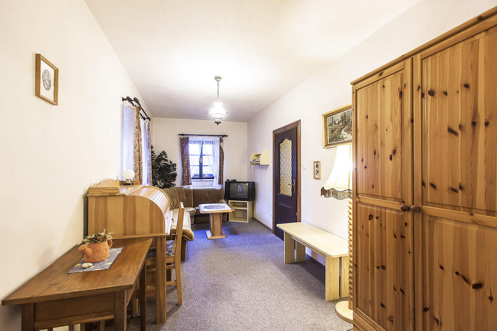 Pension U Dvou Capu Chocerady Ruang foto