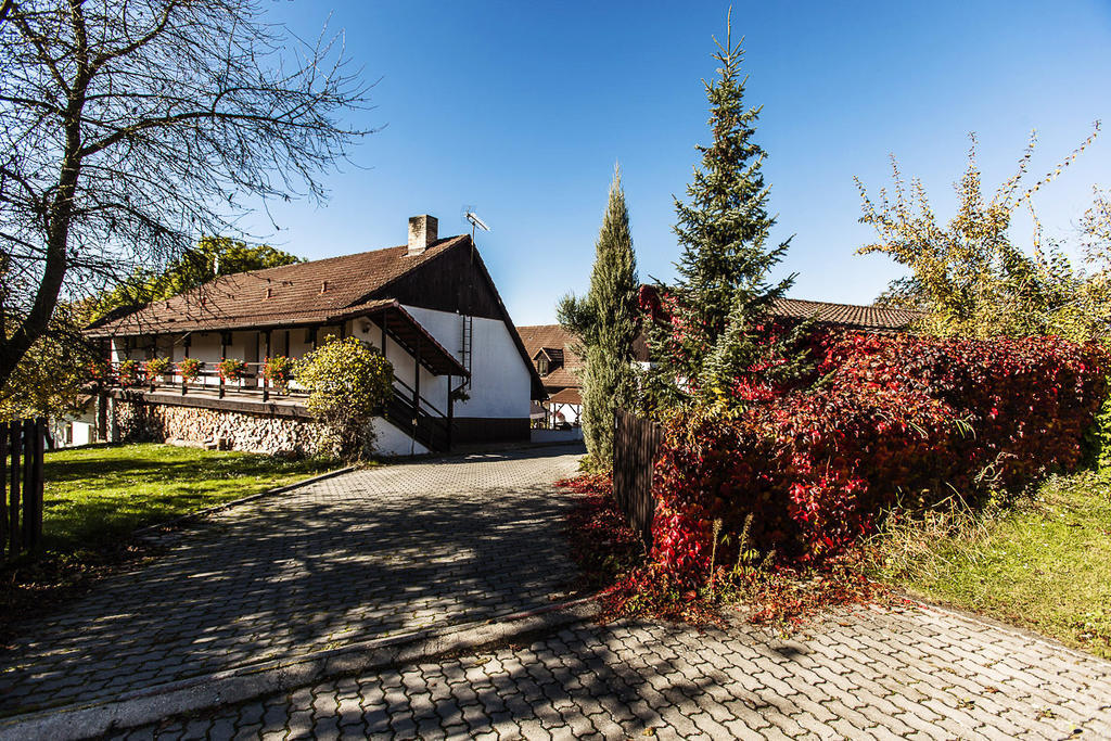 Pension U Dvou Capu Chocerady Ruang foto